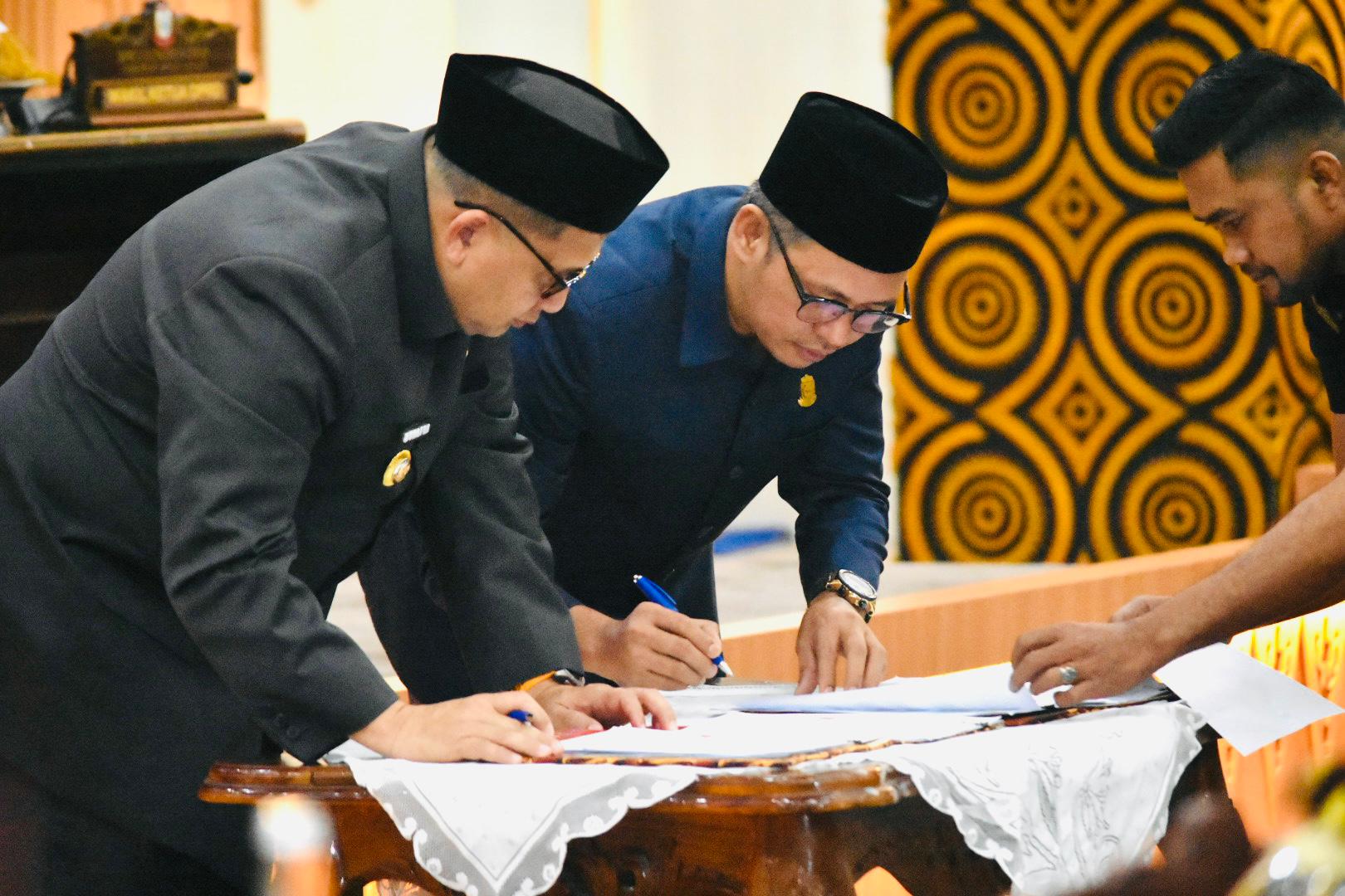 Rapat Pari Purna DPRD Kota Makassar  Sepakati APBD Perubahan 2025 Senilai Rp5,1 Triliun